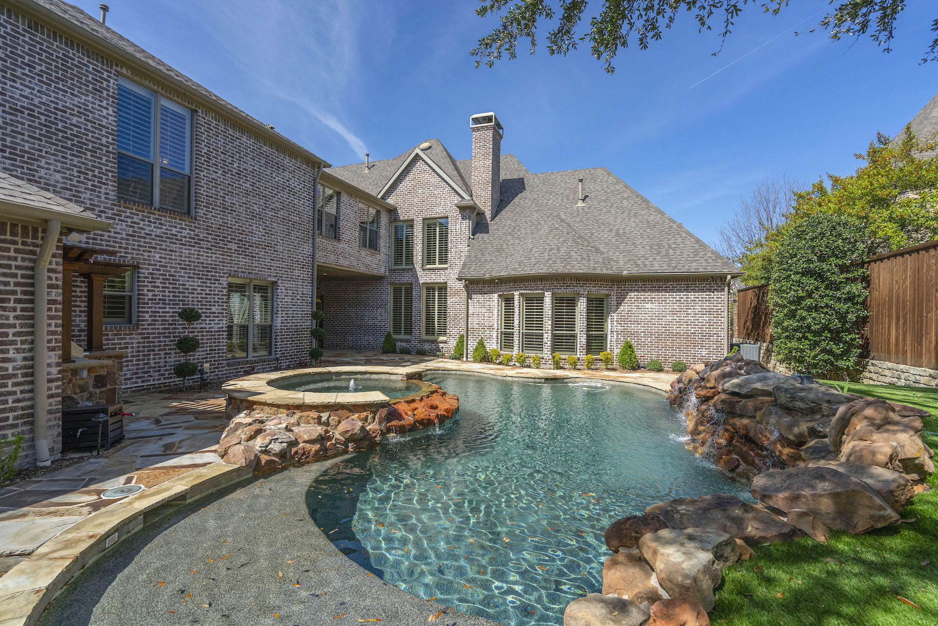5533 Lago Vista Lane Frisco Texas 75034