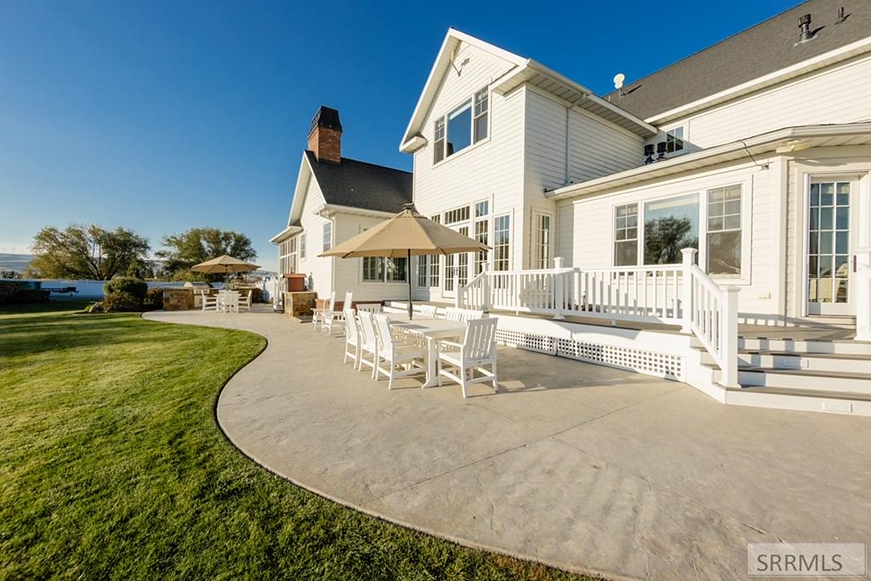 oasis-pass-exterior